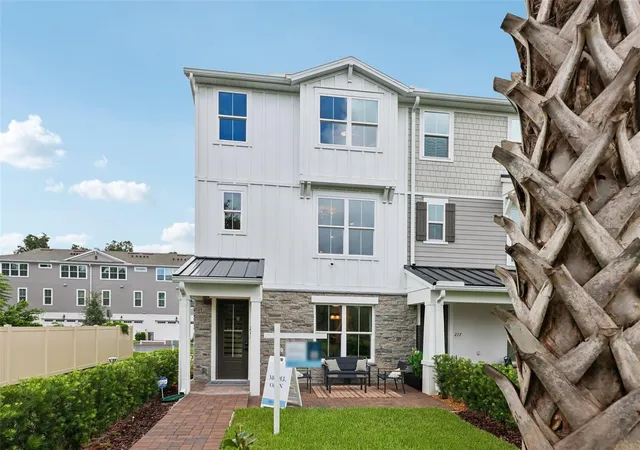 Photo 2 of Sale Pending at 213 Pasquala Way, Oviedo, FL 32765 | MLS# O6434155 | Listing updated on 2026-09-10