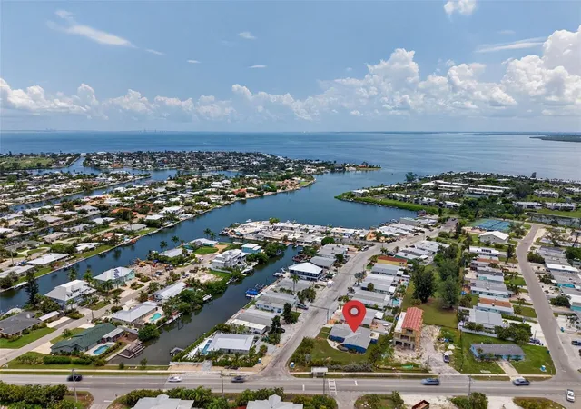 Photo 2 of Single family home for sale at 401 63rd Street, Holmes Beach, FL 34217 | MLS# A4703190 | Listing updated on 2026-09-14