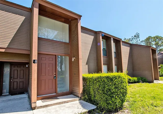 Photo 2 of Sale Pending at 20 Sherbury Ct, Palm Coast, FL 32137 | MLS# TB8539630 | Listing updated on 2026-09-08