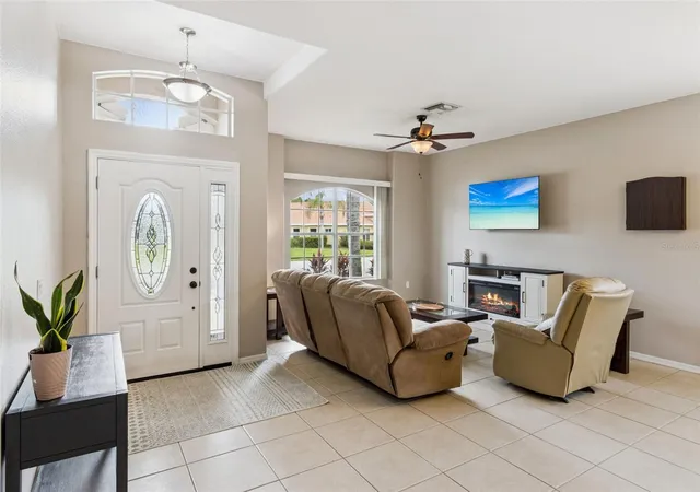 Photo 2 of Single family home for sale at 1742 Altavista Cir, Lakeland, FL 33810 | MLS# L4964356 | Listing updated on 2026-10-22