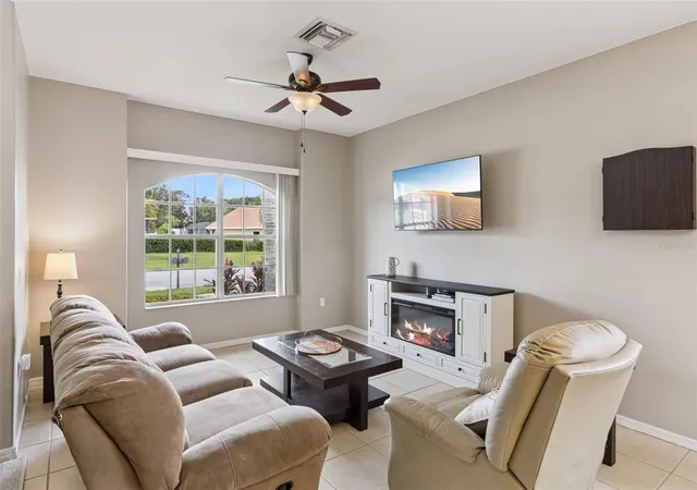 Photo 3 of Single family home for sale at 1742 Altavista Cir, Lakeland, FL 33810 | MLS# L4964356 | Listing updated on 2026-10-22