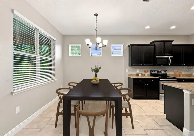 Photo 3 of Single family home for sale at 463 River Sq Ln, Ormond Beach, FL 32174 | MLS# V4950780 | Listing updated on 2026-09-30