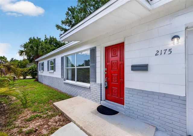 Photo 2 of Single family home for sale at 2175 43rd Avenue N, Saint Petersburg, FL 33714 | MLS# TB8539714 | Listing updated on 2026-09-29
