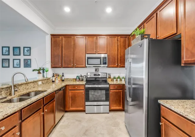 Photo 4 of Townhouse for sale at 20450 Lagente Cir, Venice, FL 34293 | MLS# A4703249 | Listing updated on 2026-10-21