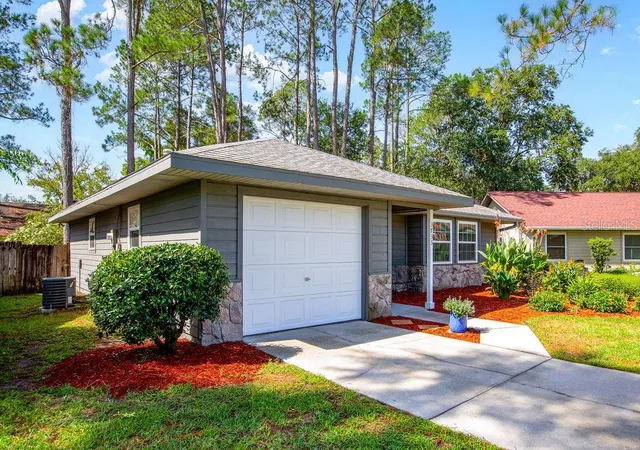 Photo 3 of Single family home for sale at 3733 Nw 62nd Pl, Gainesville, FL 32653 | MLS# GC542820 | Listing updated on 2026-09-22