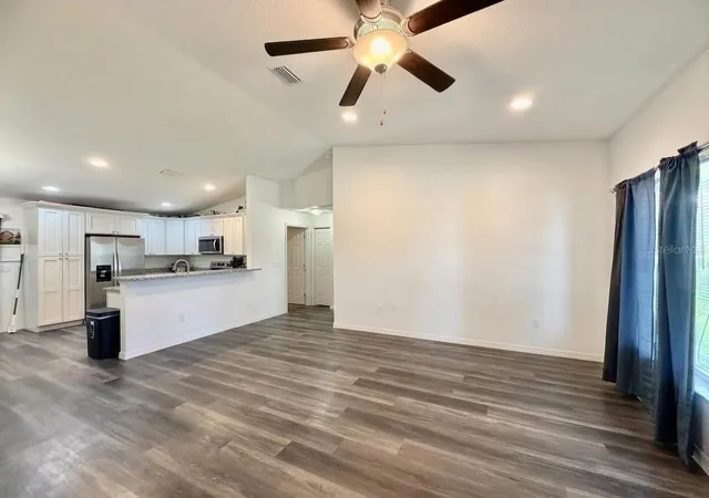 Photo 3 of Single family home for sale at 48 Maple Dr, Ocklawaha, FL 32179 | MLS# OM730627 | Listing updated on 2026-09-15