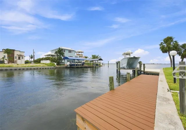 Listing Photo 5 - Condo for sale in building located at 3840 Catalina Dr, BRADENTON, FL 34210