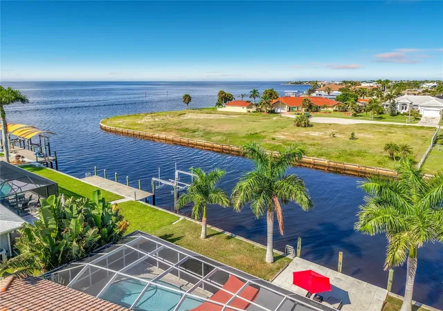 Photo 2 of Single family home for sale at 4449 Crews Ct, Port Charlotte, FL 33952 | MLS# D6148464 | Listing updated on 2026-10-22