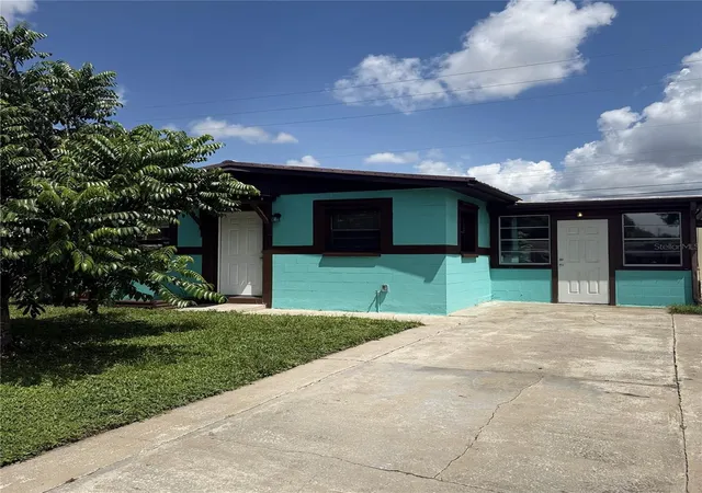Photo 2 of Single family home for sale at 2884 Tropic Rd, Melbourne, FL 32935 | MLS# O6434641 | Listing updated on 2026-10-01