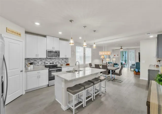 Photo 3 of Single family home for sale at 152 Lazy Shore Dr, Nokomis, FL 34275 | MLS# A4703369 | Listing updated on 2026-09-24