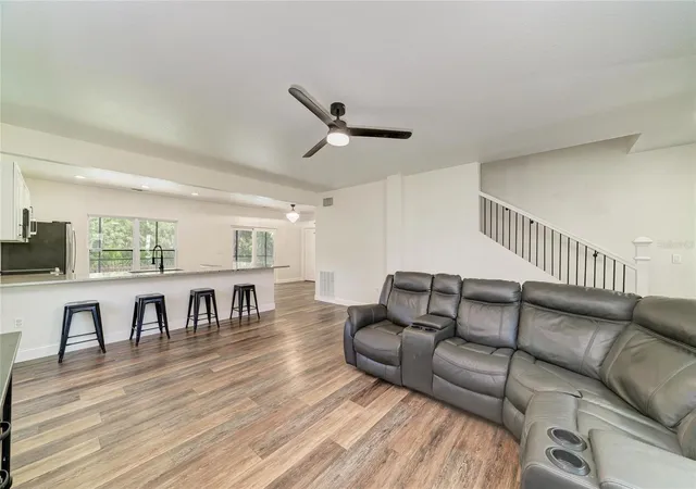Photo 4 of Single family home for sale at 3220 37th Terrace E, Bradenton, FL 34208 | MLS# A4703373 | Listing updated on 2026-10-08