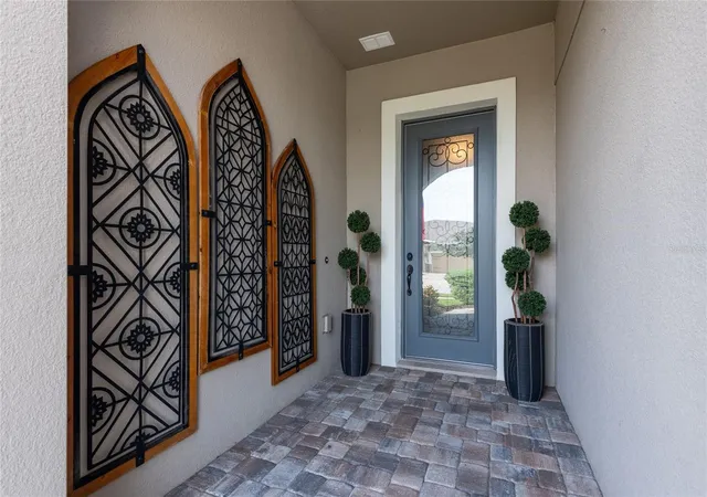Photo 3 of Single family home for sale at 13935 Natures Reserve Dr, Lithia, FL 33547 | MLS# TB8540276 | Listing updated on 2026-09-21