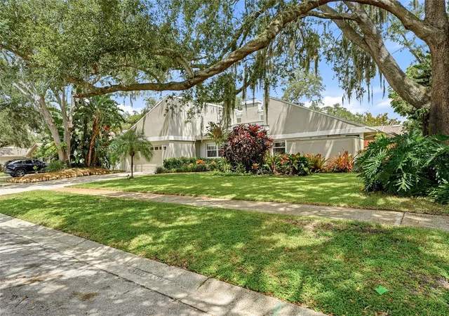 Photo 2 of Single family home for sale at 2555 Sweetgum Wy W, Clearwater, FL 33761 | MLS# TB8540298 | Listing updated on 2026-09-22