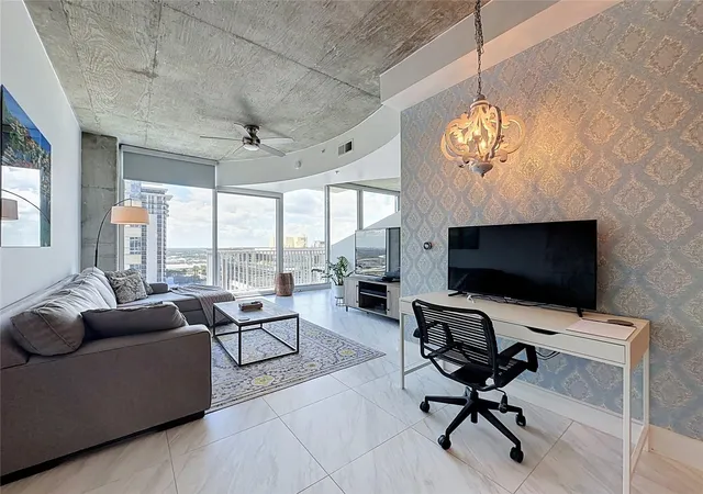 Photo 2 of Condo for sale at 155 S Court Ave #1810, Orlando, FL 32801 | MLS# O6434783 | Listing updated on 2026-10-08