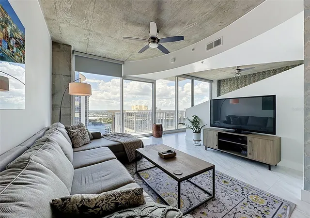 Photo 3 of Condo for sale at 155 S Court Ave #1810, Orlando, FL 32801 | MLS# O6434783 | Listing updated on 2026-10-08