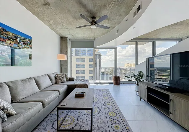 Photo 3 of Condo for sale at 155 S Court Ave #1810, Orlando, FL 32801 | MLS# O6434783 | Listing updated on 2026-10-08