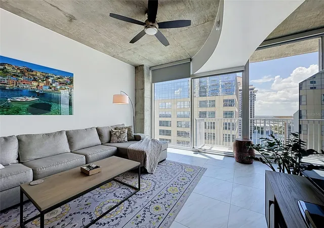 Photo 4 of Condo for sale at 155 S Court Ave #1810, Orlando, FL 32801 | MLS# O6434783 | Listing updated on 2026-10-08