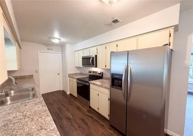 Photo 2 of Sale Pending at 7756 Barberry Dr, Orlando, FL 32835 | MLS# O6434800 | Listing updated on 2026-09-14