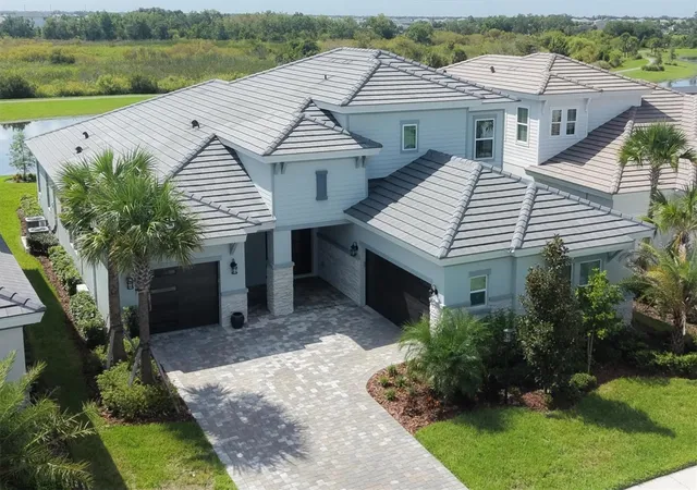 Photo 3 of Single family home for sale at 17122 Ranchside Pl, Bradenton, FL 34211 | MLS# A4703438 | Listing updated on 2026-10-23