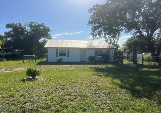 Photo 1 of Single family home for sale at 6586 NE Moore Ave, Arcadia, FL 34266 | MLS# A4703440 | Listing updated on 2026-09-11