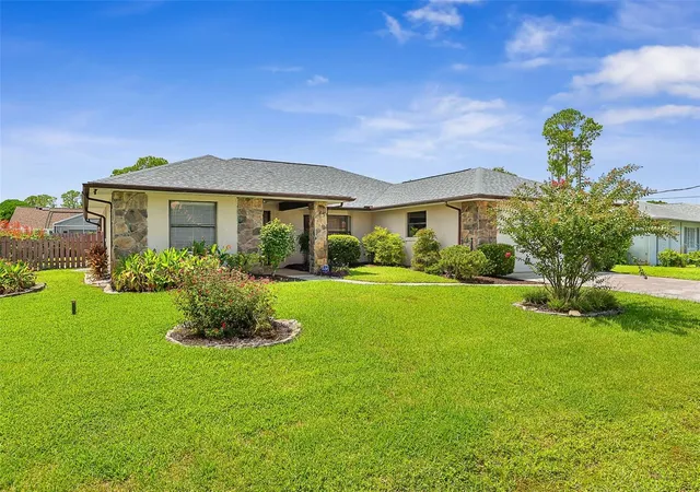 Photo 3 of Single family home for sale at 45 Webster Ln, Palm Coast, FL 32164 | MLS# FC320816 | Listing updated on 2026-10-26