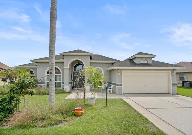 Photo 1 of Single family home for sale at 2856 Middleton Cir, Kissimmee, FL 34743 | MLS# S5155955 | Listing updated on 2026-09-12