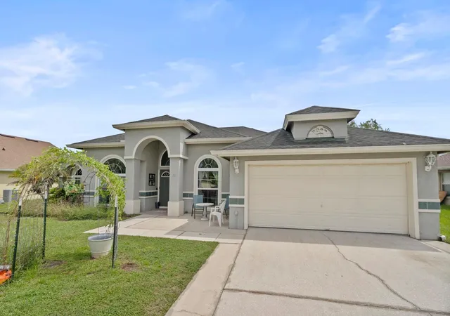 Photo 3 of Single family home for sale at 2856 Middleton Cir, Kissimmee, FL 34743 | MLS# S5155955 | Listing updated on 2026-09-12