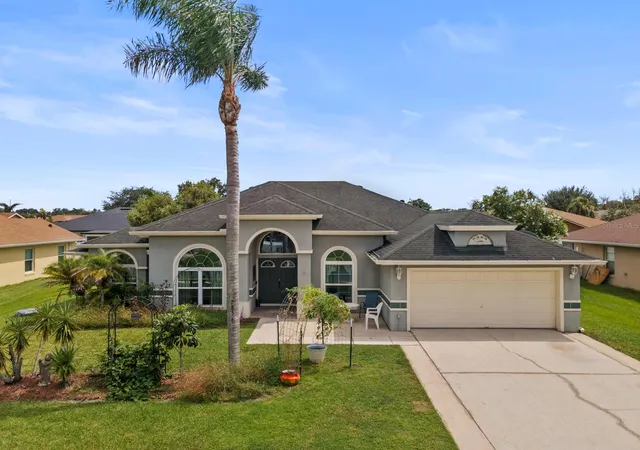 Photo 3 of Single family home for sale at 2856 Middleton Cir, Kissimmee, FL 34743 | MLS# S5155955 | Listing updated on 2026-09-12