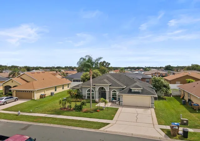 Photo 4 of Single family home for sale at 2856 Middleton Cir, Kissimmee, FL 34743 | MLS# S5155955 | Listing updated on 2026-09-12