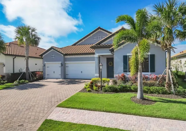 Photo 1 of Single family home for sale at 7028 Highgate Ln, Bradenton, FL 34202 | MLS# A4703508 | Listing updated on 2026-10-13