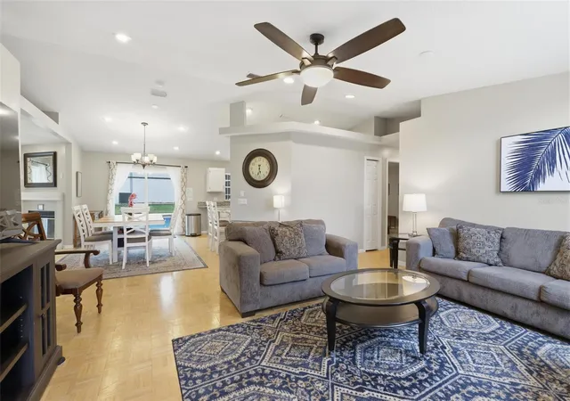 Photo 3 of Single family home for sale at 1095 E Wisconsin Ave, Deland, FL 32724 | MLS# V4950840 | Listing updated on 2026-10-09