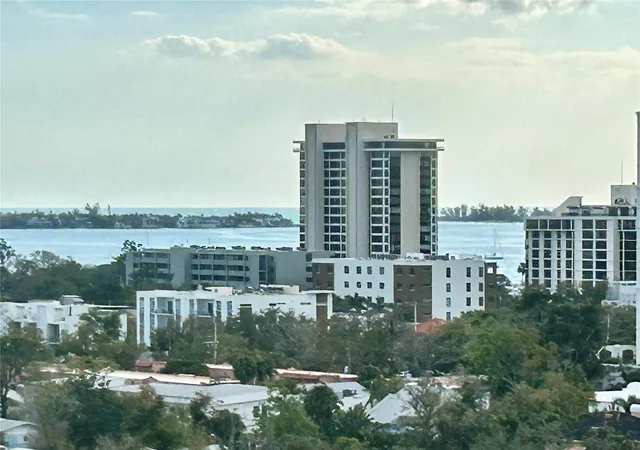Photo 2 of Condo for sale at 1771 Ringling Blvd #1008, Sarasota, FL 34236 | MLS# A4703563 | Listing updated on 2026-10-02