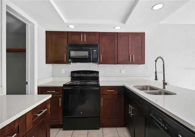 Photo 2 of Condo for sale at 1125 Longfellow Way #125-B, Sarasota, FL 34243 | MLS# A4703569 | Listing updated on 2026-09-14