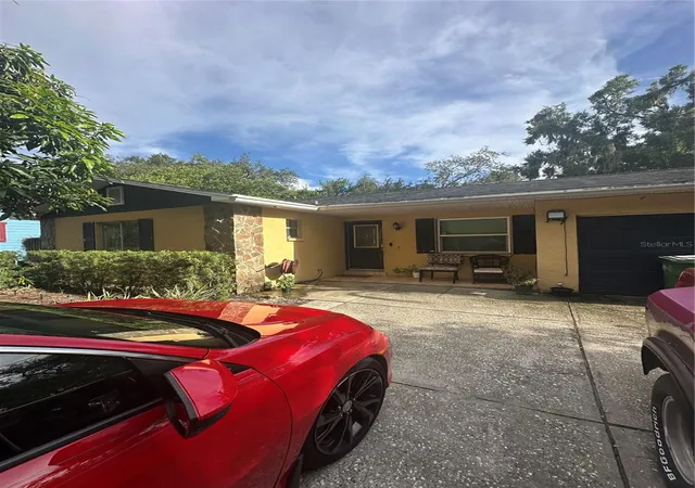Photo 1 of Single family home for sale at 4605 E Yukon St, Tampa, FL 33617 | MLS# TB8540924 | Listing updated on 2026-09-11
