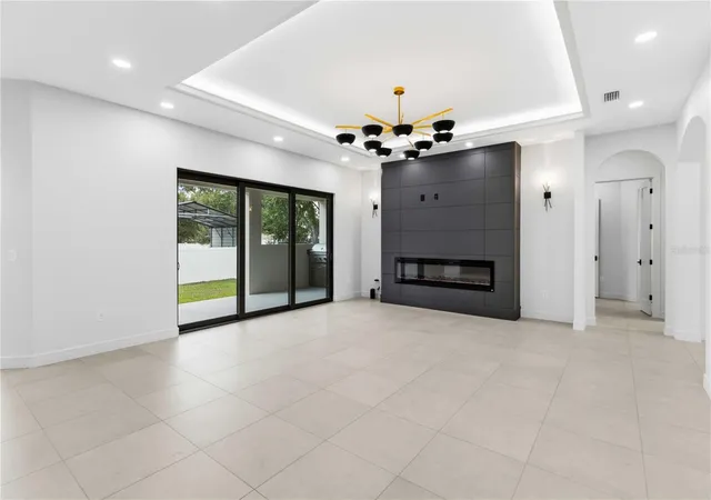 Photo 4 of Single family home for sale at 104 S Maki Rd, Plant City, FL 33563 | MLS# TB8541015 | Listing updated on 2026-10-07