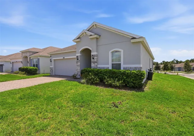 Photo 3 of Single family home for sale at 1065 Chelan Falls Dr, Deland, FL 32724 | MLS# O6435423 | Listing updated on 2026-09-14