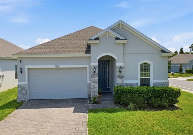Photo 3 of Single family home for sale at 1065 Chelan Falls Dr, Deland, FL 32724 | MLS# O6435423 | Listing updated on 2026-09-14