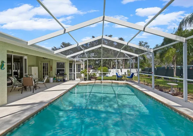 Photo 2 of Single family home for sale at 5733 Cactus Cir, Spring Hill, FL 34606 | MLS# W7888794 | Listing updated on 2026-09-24