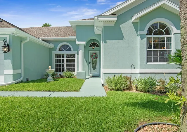 Photo 3 of Sale Pending at 9 Faircastle Ln, Palm Coast, FL 32137 | MLS# FC320861 | Listing updated on 2026-09-10