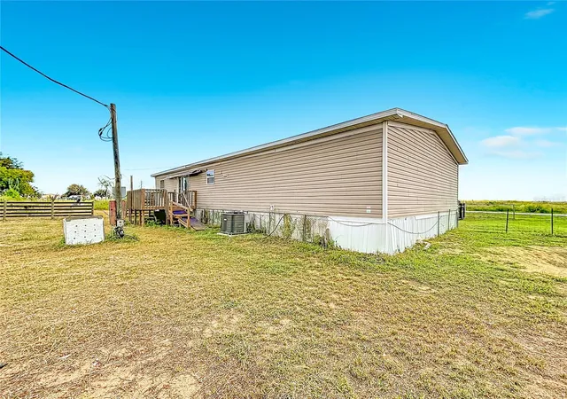 Photo 2 of Manufactured home for sale at 1491 Alford Rd, Haines City, FL 33844 | MLS# O6435518 | Listing updated on 2026-10-07
