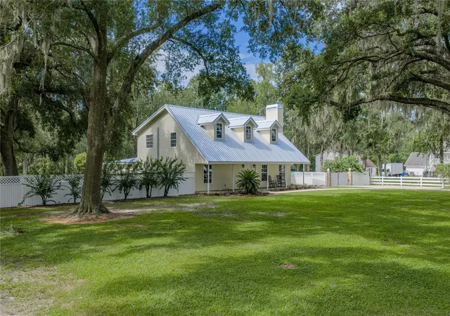 Photo 1 of Single family home for sale at 3501 E Trapnell Rd, Plant City, FL 33566 | MLS# TB8541178 | Listing updated on 2026-10-06