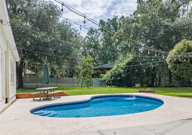 Photo 3 of Single family home for sale at 3501 E Trapnell Rd, Plant City, FL 33566 | MLS# TB8541178 | Listing updated on 2026-10-06