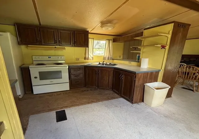 Photo 4 of Manufactured home for sale at 45600 Panther St, Paisley, FL 32767 | MLS# V4950868 | Listing updated on 2026-10-05