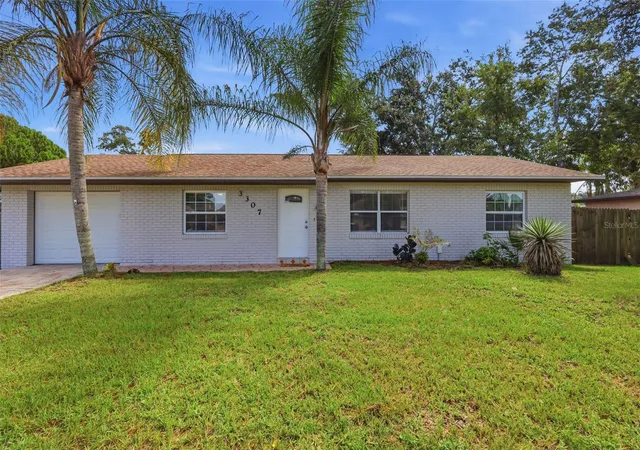 Photo 4 of Sale Pending at 3307 Pine Tree Dr, Edgewater, FL 32141 | MLS# V4950871 | Listing updated on 2026-09-24