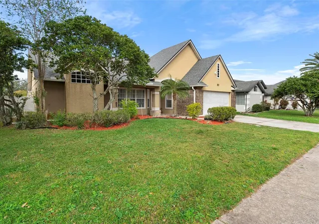 Photo 2 of Single family home for sale at 12512 Tillingham Ct, Orlando, FL 32837 | MLS# O6435681 | Listing updated on 2026-09-12