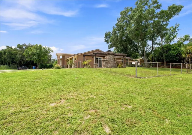 Photo 2 of Single family home for sale at 9020 Auburn Wy, Tampa, FL 33615 | MLS# TB8541370 | Listing updated on 2026-10-07