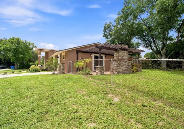 Photo 3 of Single family home for sale at 9020 Auburn Wy, Tampa, FL 33615 | MLS# TB8541370 | Listing updated on 2026-10-07