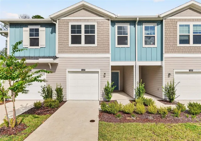 Townhouse for sale at 16429 NW 144th Street, ALACHUA, FL 32615 | MLS# OM730873