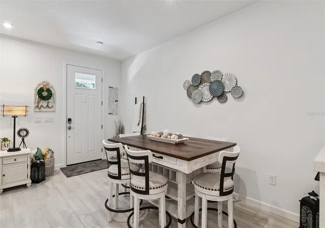 Photo 3 of Townhouse for sale at 1406 Blumberg Blvd, Winter Springs, FL 32708 | MLS# O6435732 | Listing updated on 2026-09-12