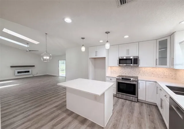 Photo 3 of Single family home for sale at 1340 Sassafras Ave, Altamonte Springs, FL 32714 | MLS# O6435751 | Listing updated on 2026-10-08